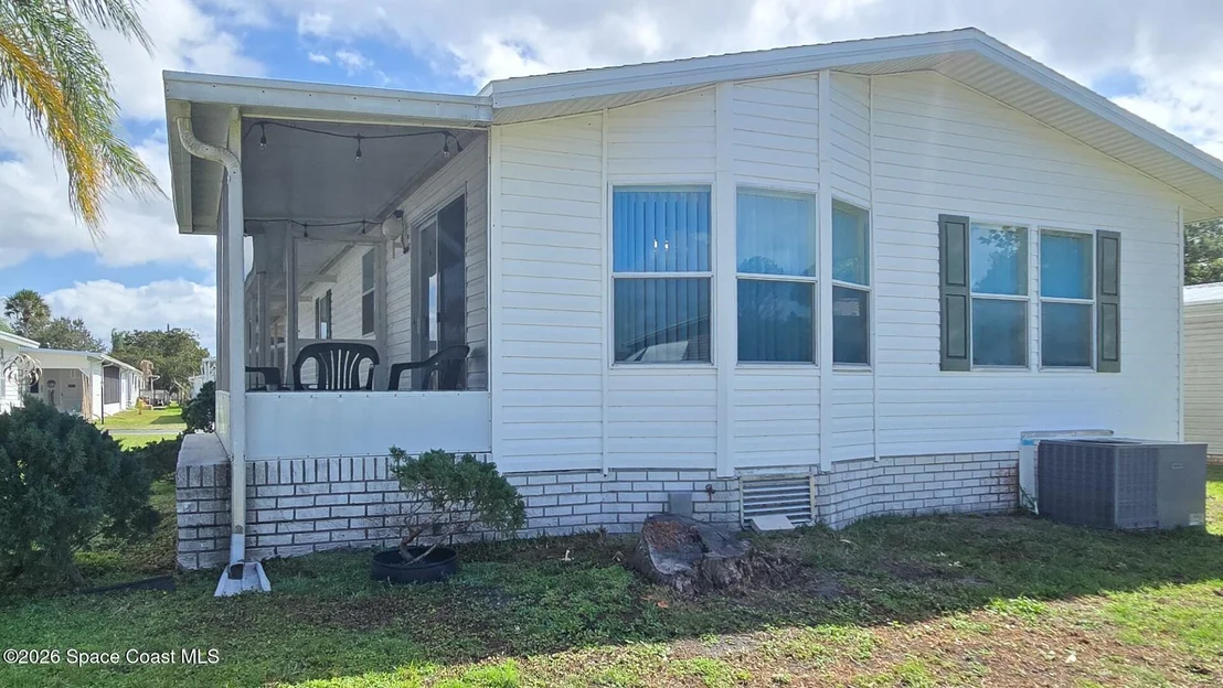 Photo of 306 Buttonwood Court