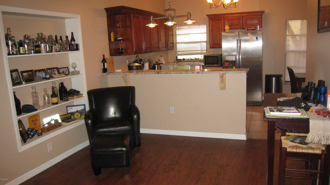 Photo of 883 Yorktowne Drive