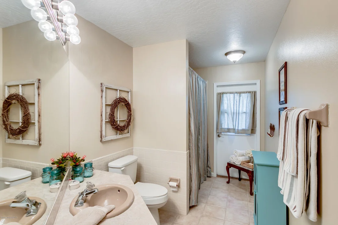Photo of 902 Whisperpine Drive