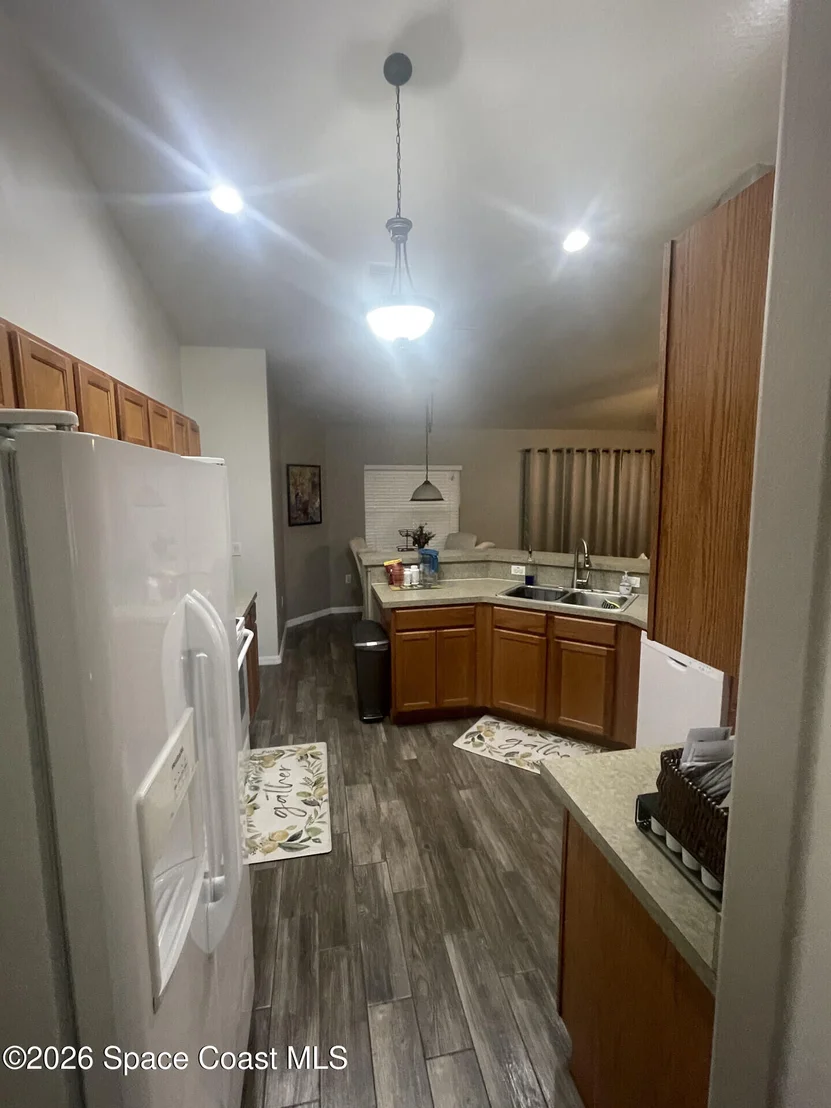 Photo of 2028 Gloria Circle NE