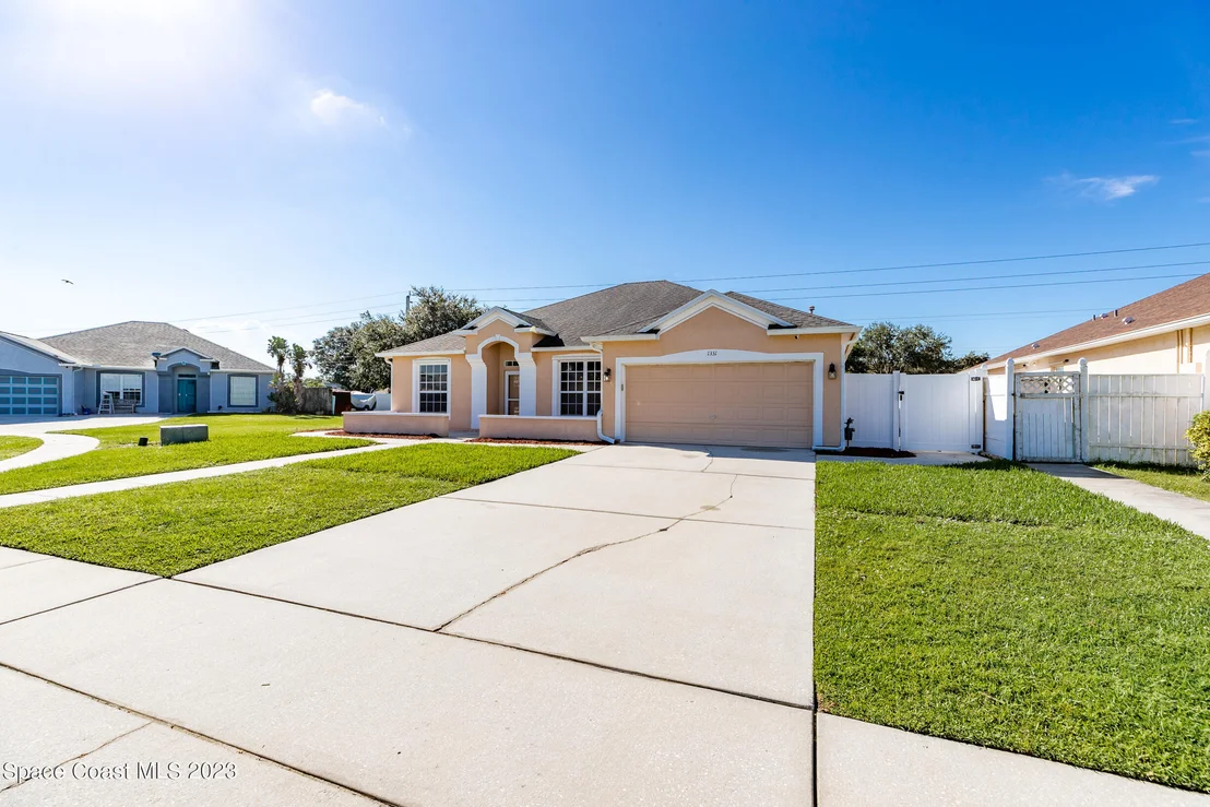 Photo of 1331 Hideaway Lane