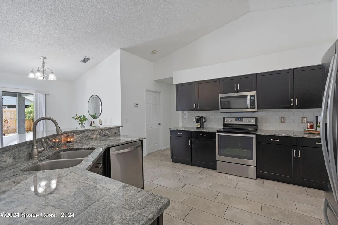 Photo of 1049 Jacaranda Circle