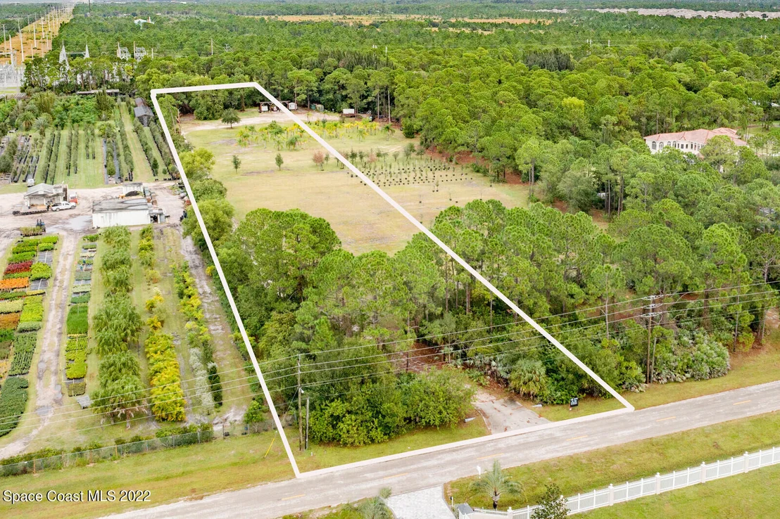 Photo of 4285 Hield Road NW