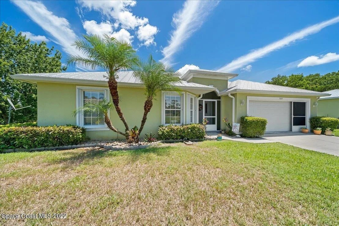 Photo of 5265 Evinrude Road