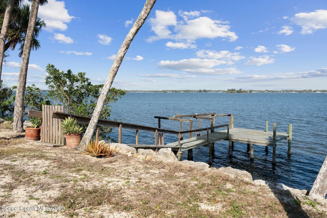 Photo of 1455 Rockledge Drive