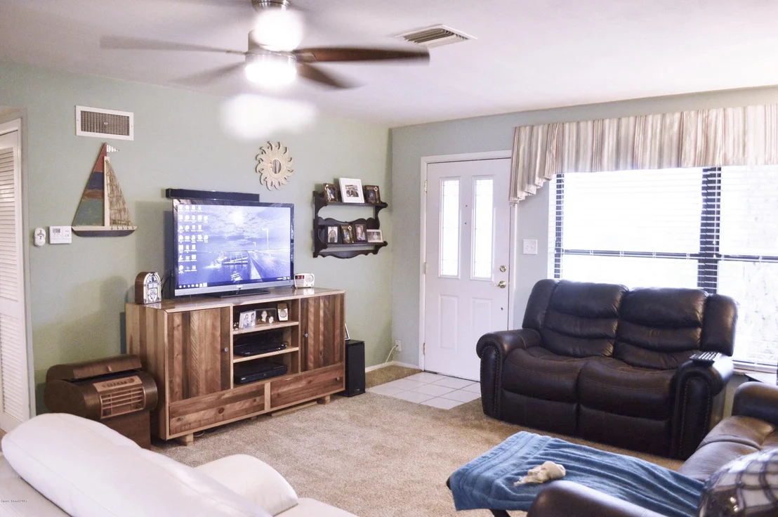 Photo of 341 W Exeter Street