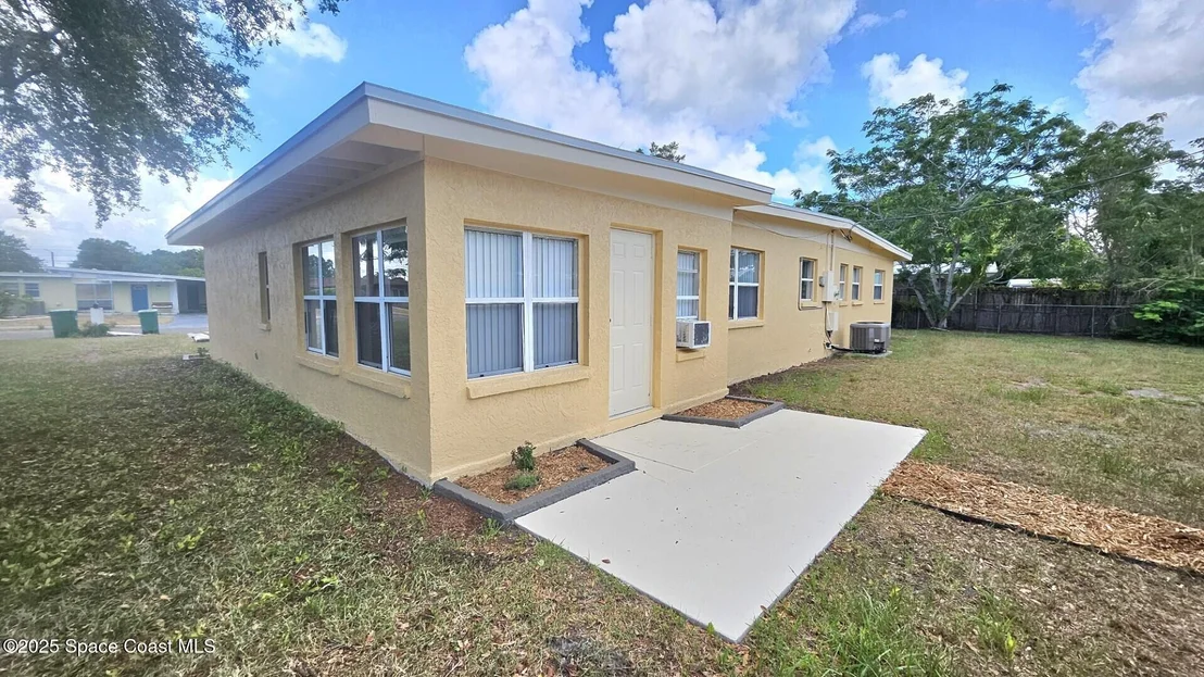 Photo of 402 Edinburgh Drive