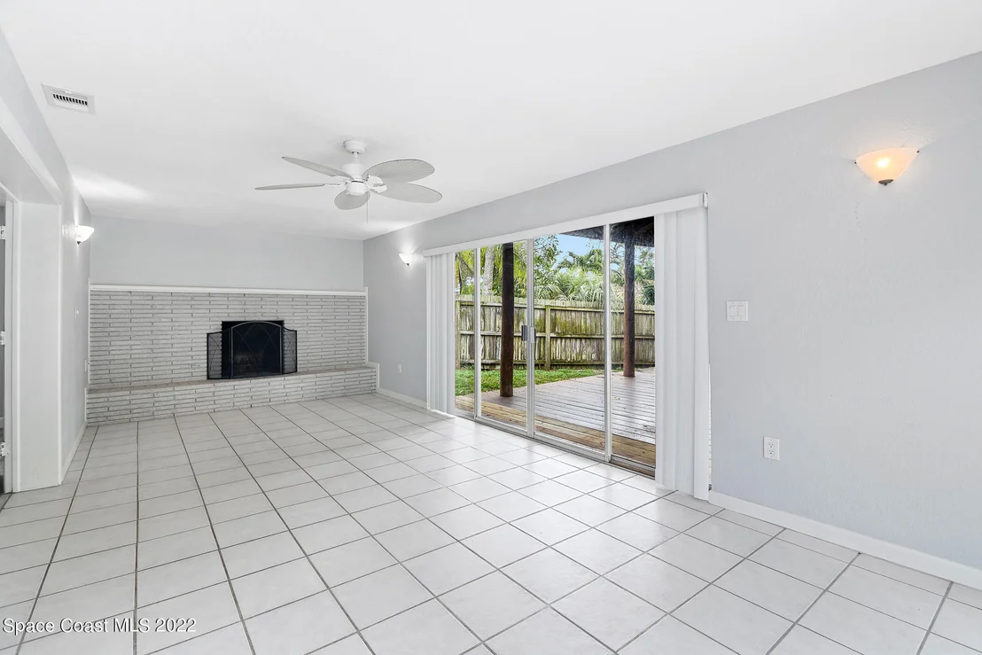 Photo of 104 Bahama Boulevard