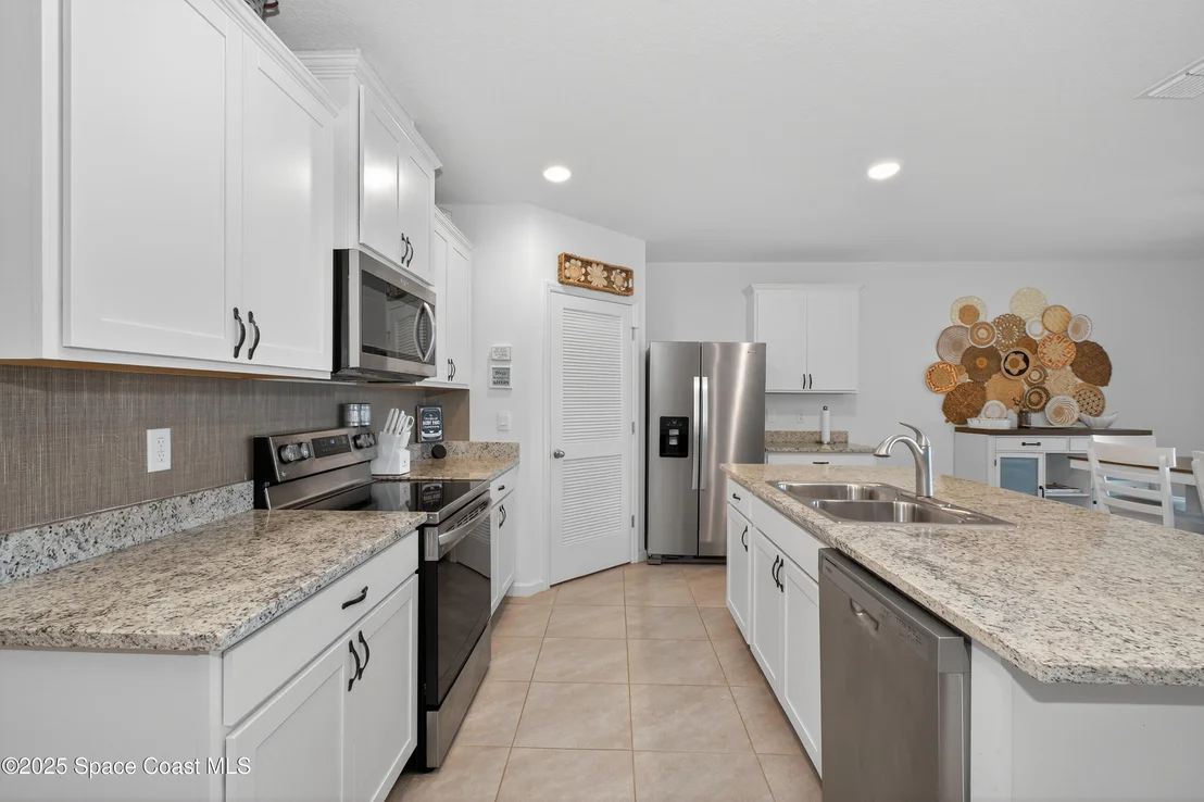 Photo of 6575 Topaz Drive