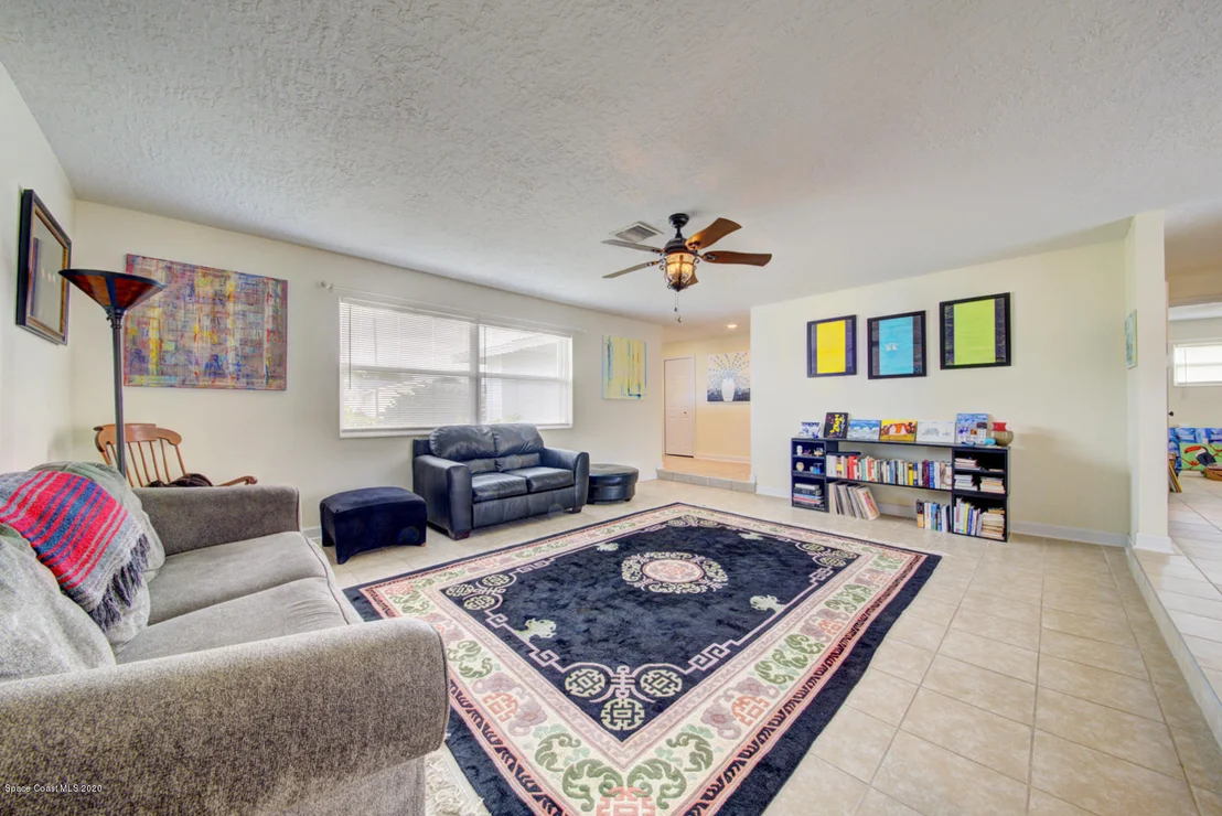 Photo of 907 Jefferson Road