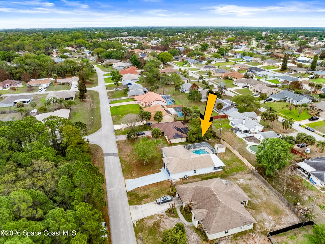 Photo of 220 Lanack Road SE