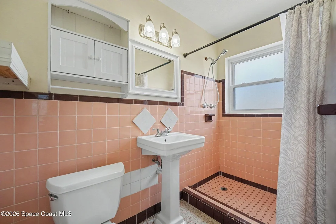 Photo of 112 SE 3rd Street