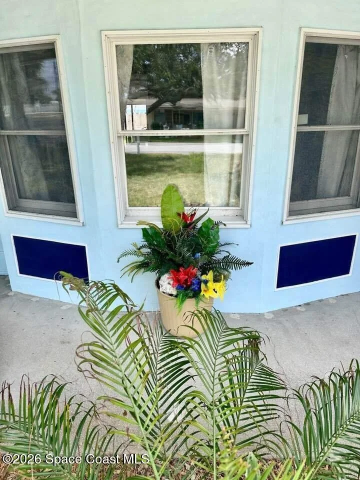 Photo of 113 W Leon Lane