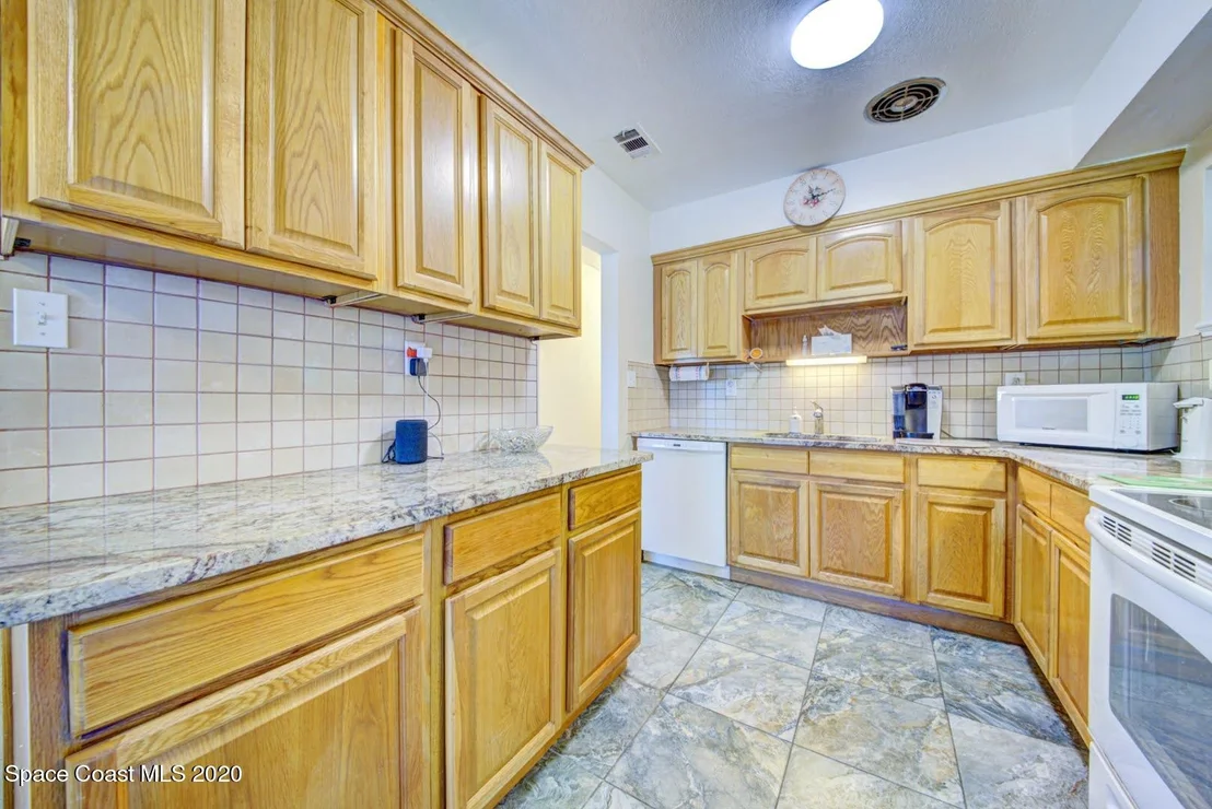 Photo of 301 Orchid Boulevard