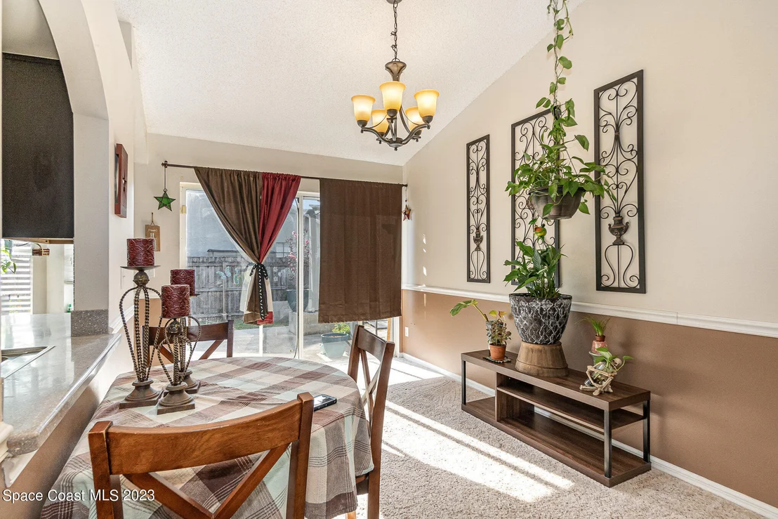 Photo of 672 Sandpiper Circle