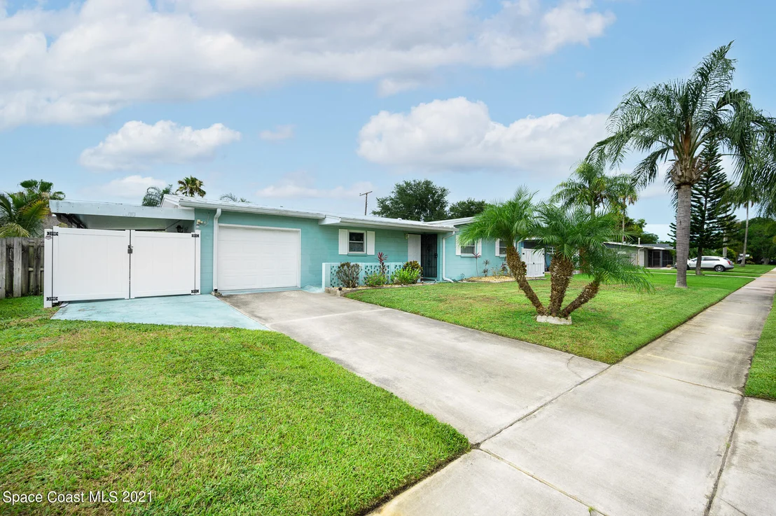 Photo of 1100 Madrid Road