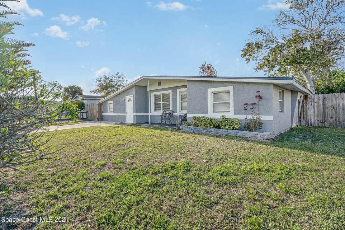 Photo of 2210 Allan Adale Road