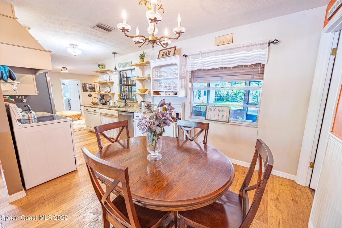 Photo of 2701 Golfview Drive
