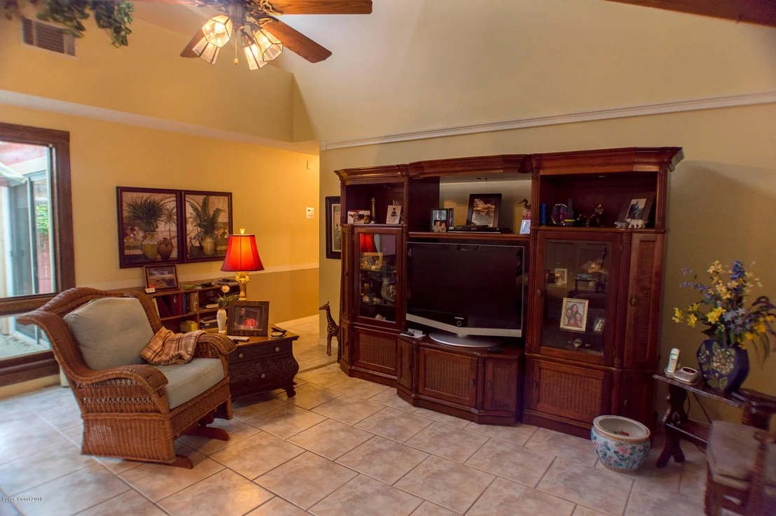 Photo of 345 Mission Oak Drive