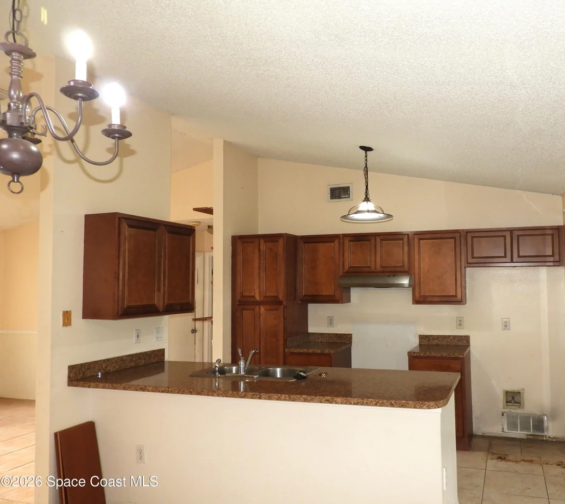 Photo of 891 Parsons Circle SE