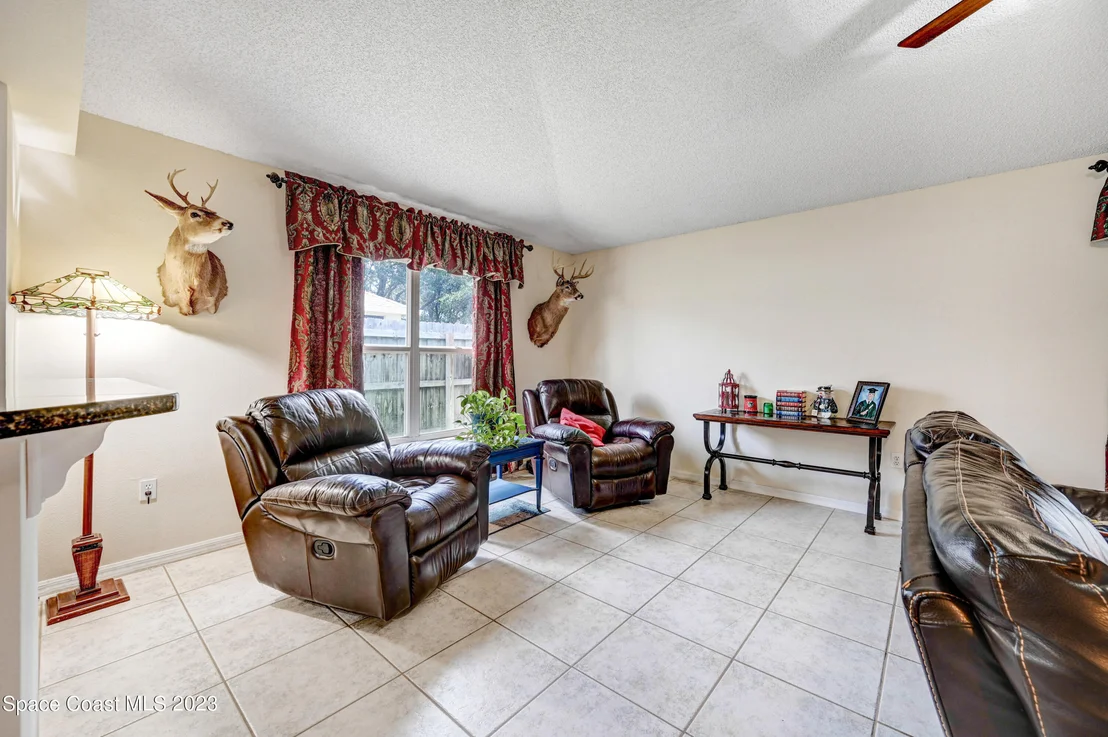 Photo of 8593 Winder Way