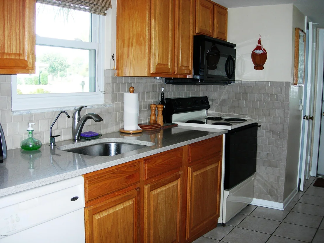 Photo of 2839 Pineapple Avenue