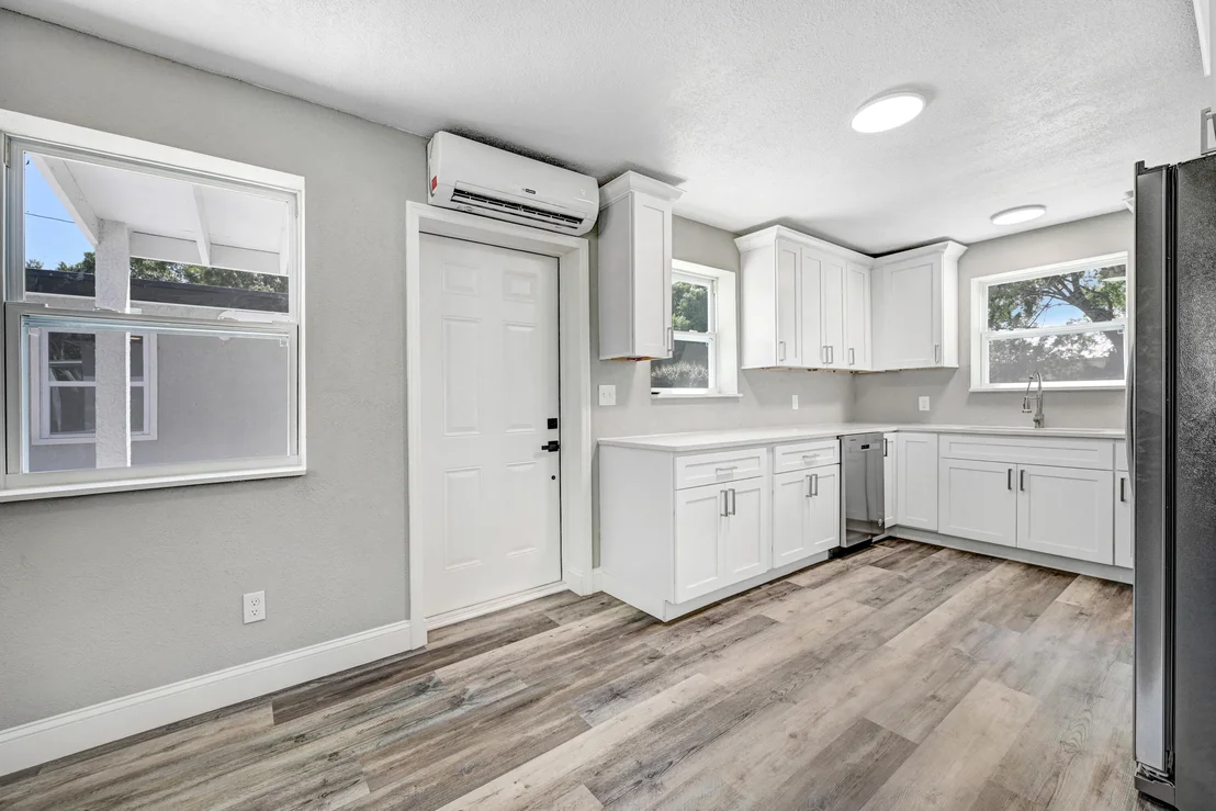Photo of 447 Helen Street