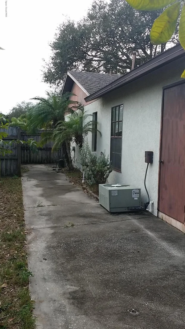 Photo of 810 Jasmine Drive