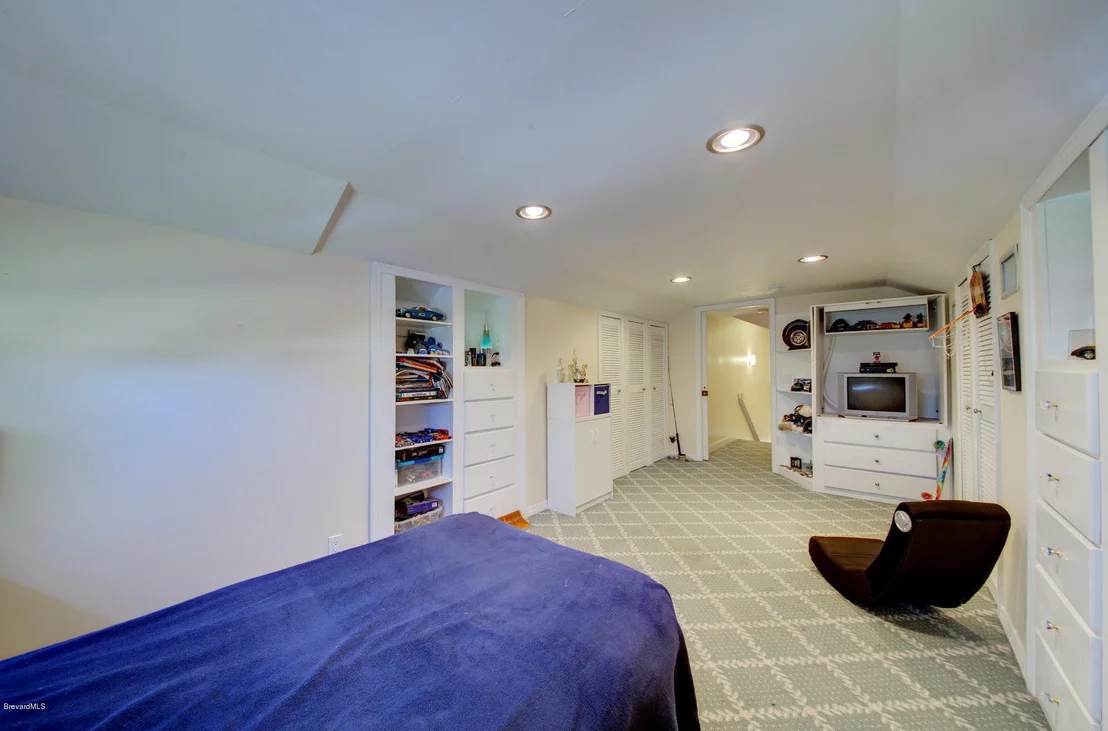 Photo of 313 Island Drive