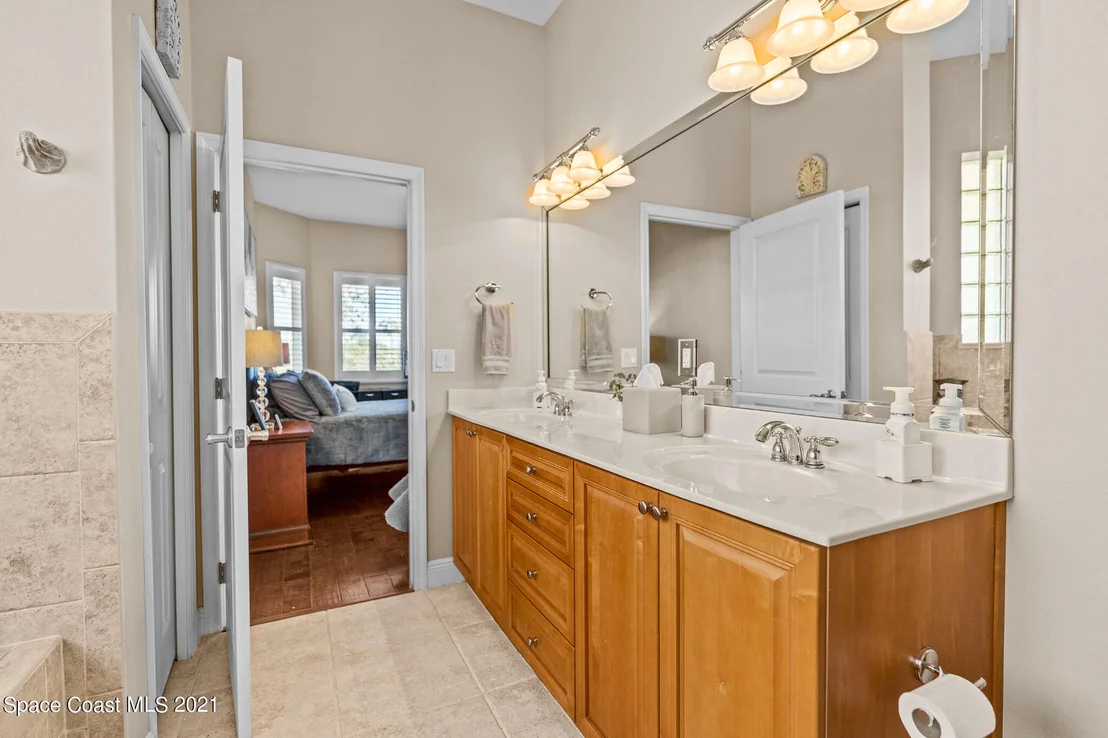 Photo of 5931 Herons Landing Drive