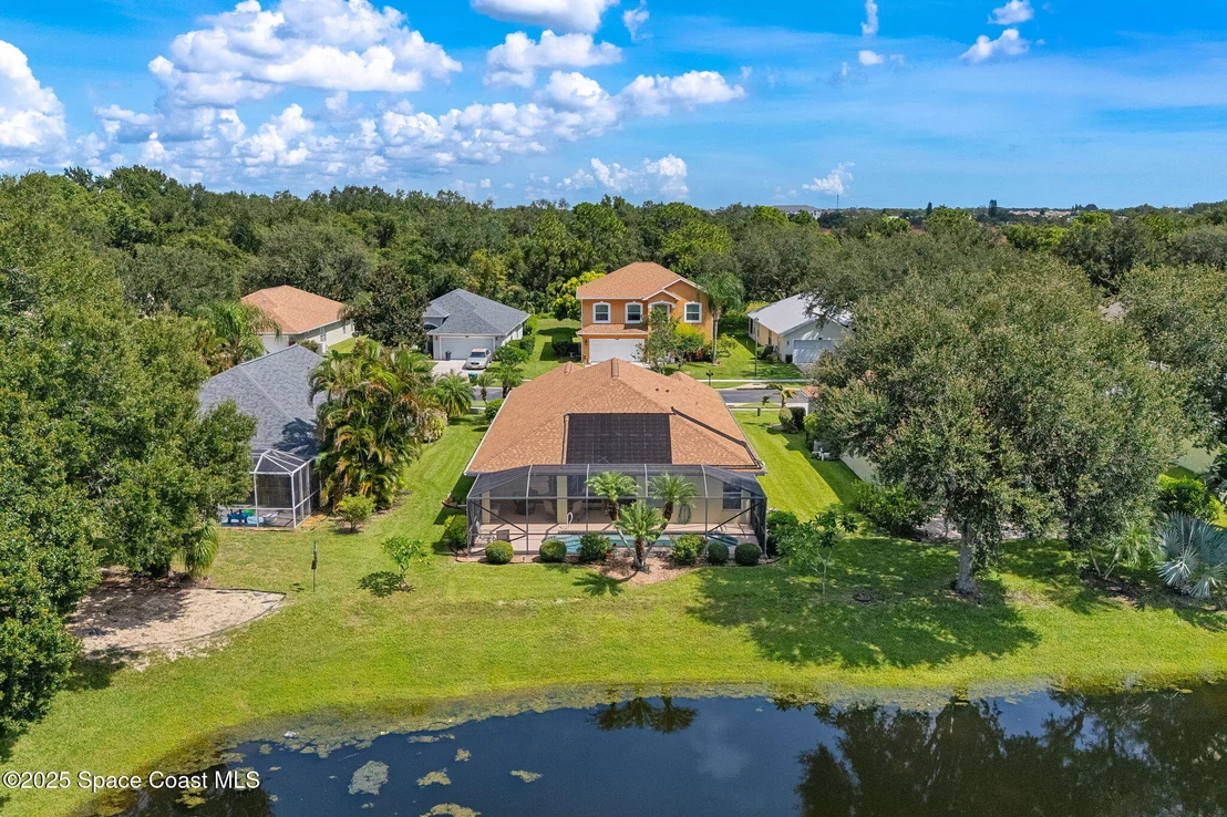 Photo of 833 Tavernier Circle NE