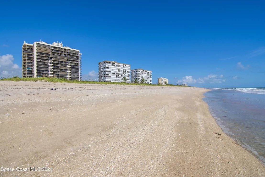 Photo of Unit PHA2 at 3100 N Highway A1a