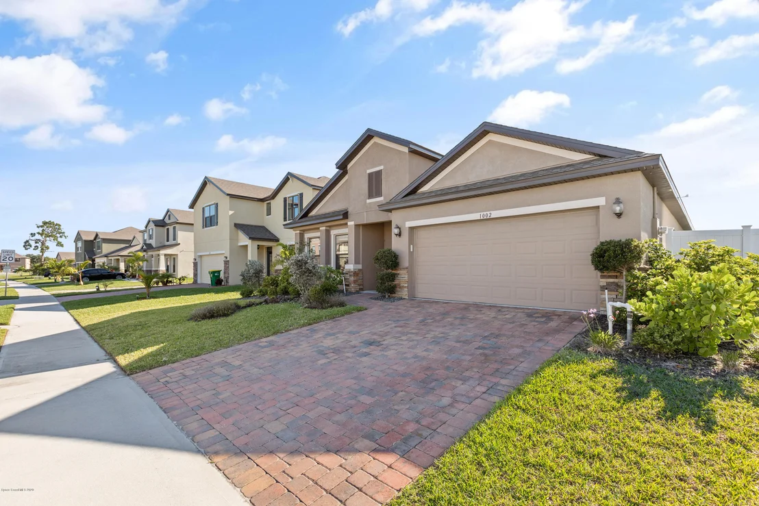 Photo of 1002 Peta Way
