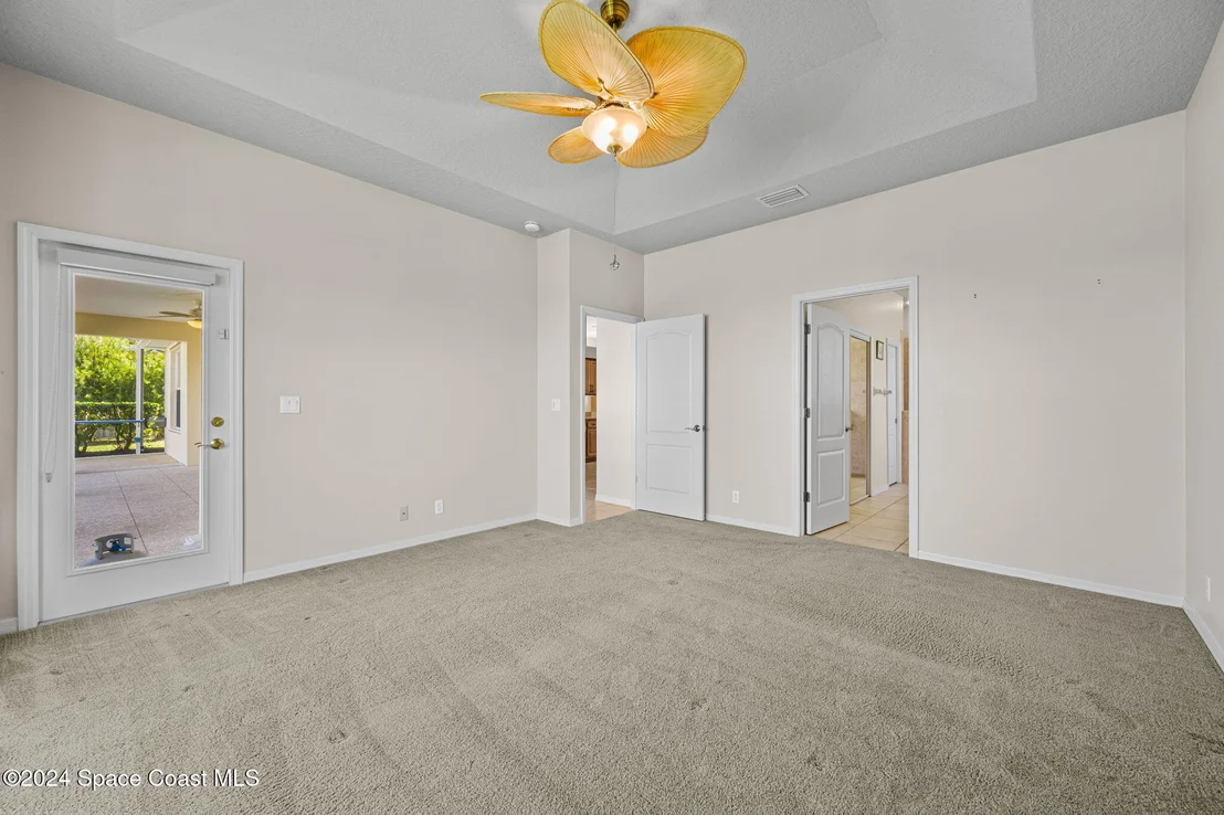 Photo of 930 Starling Way