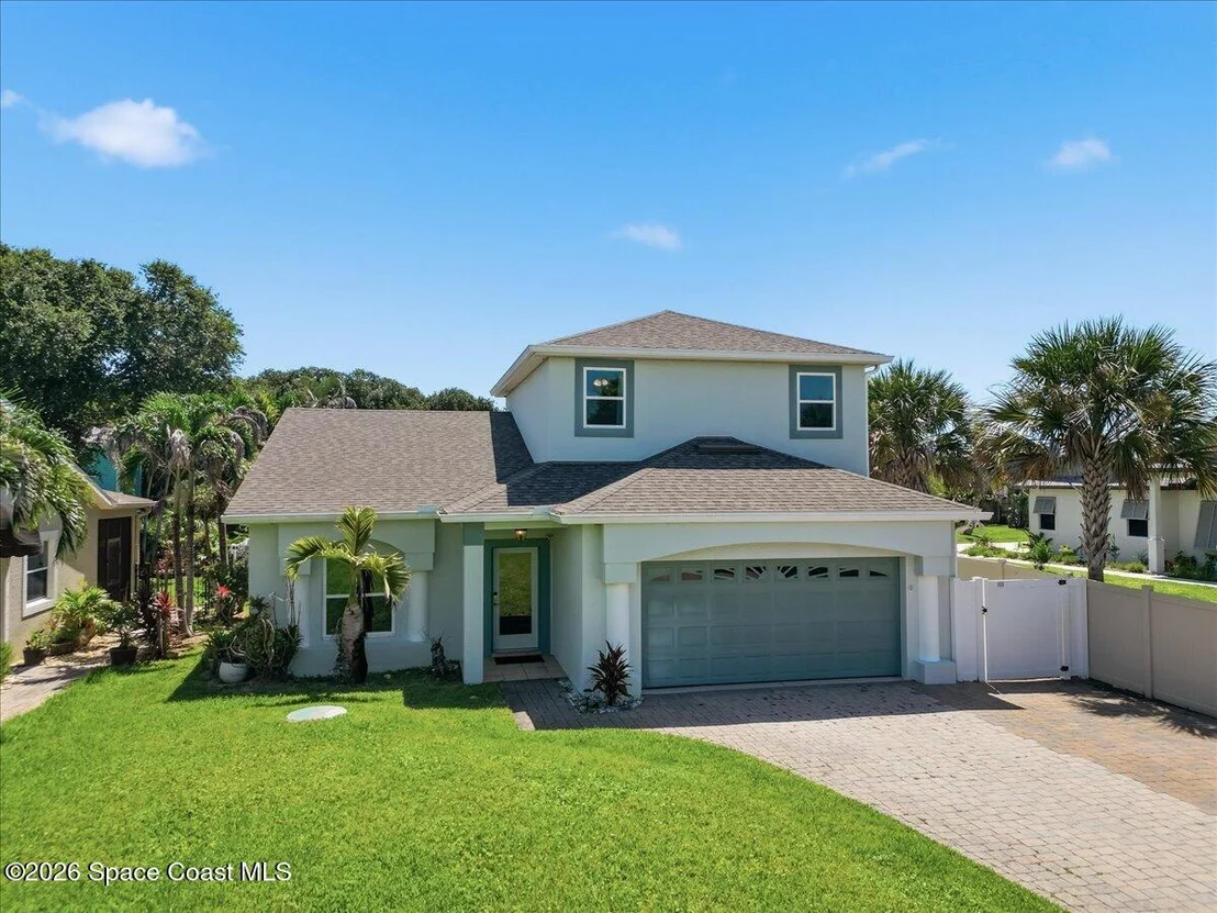 Photo of 195 River Drive
