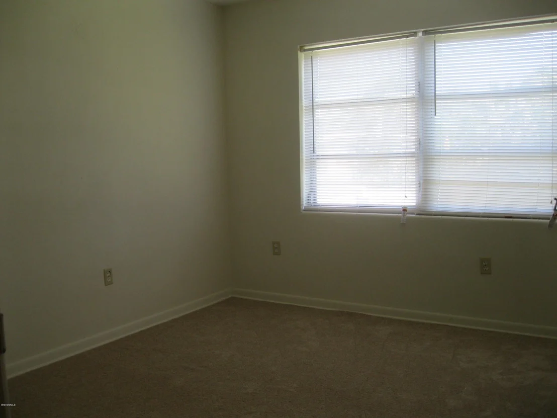 Photo of 2374 NE Shenandoah Road