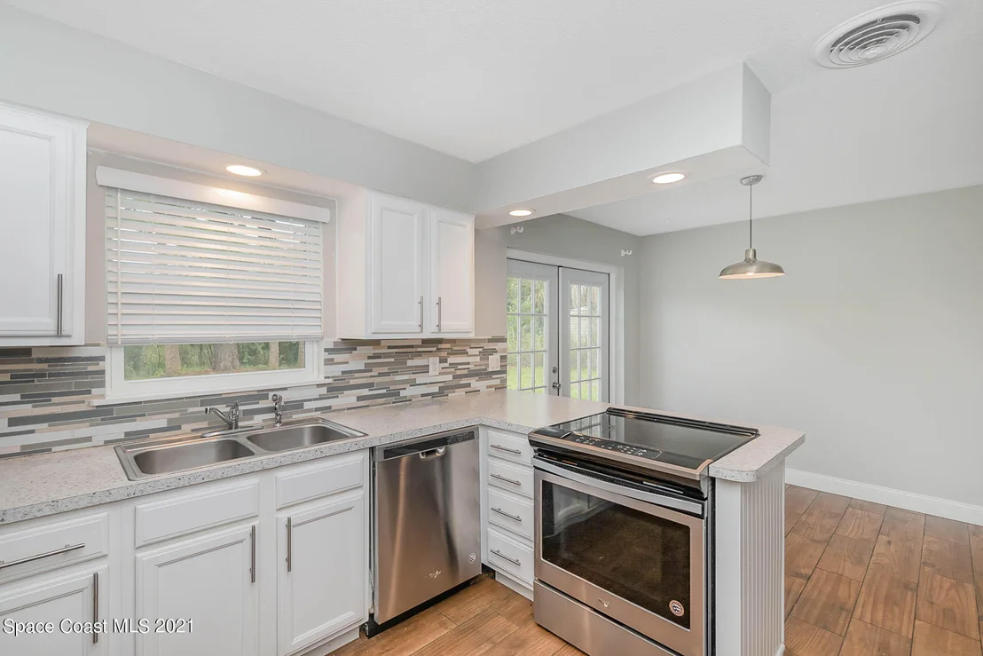 Photo of 2947 Shepard Drive