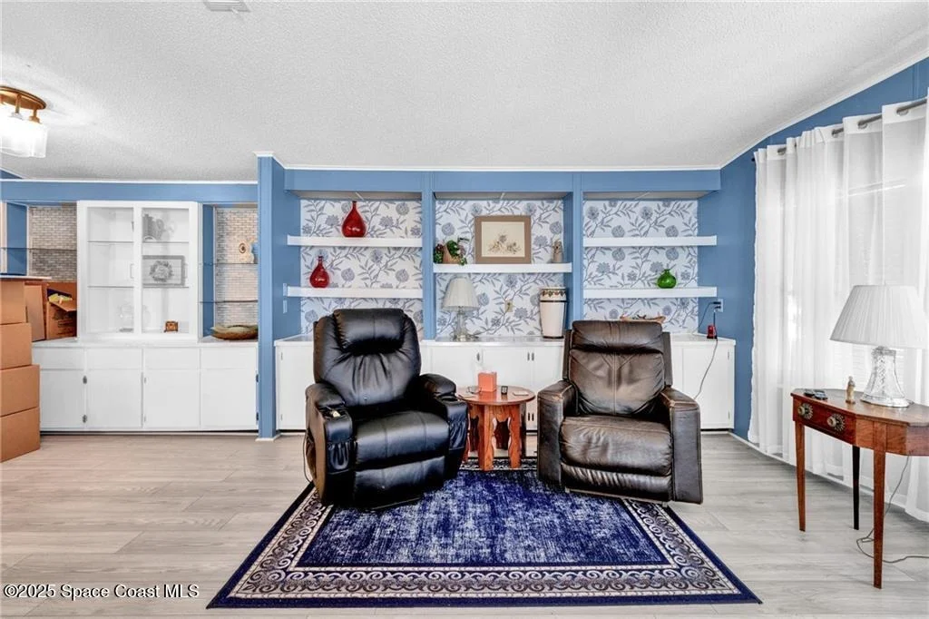 Photo of 729 Gladiolus Drive