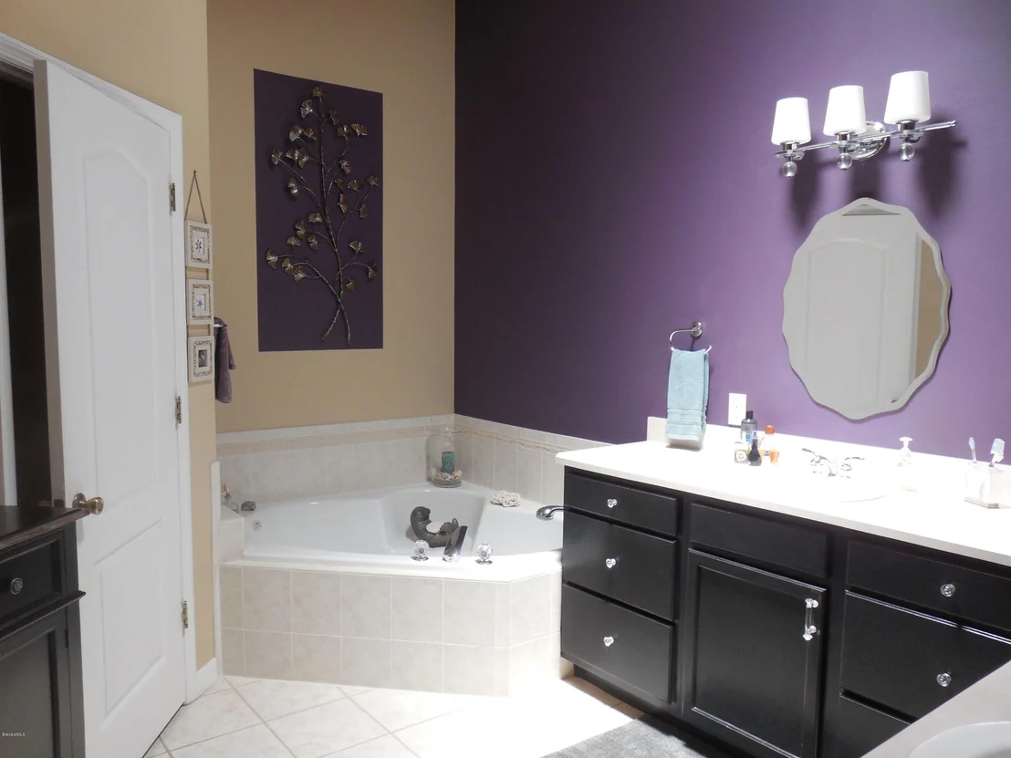 Photo of 2104 NE Spring Creek Circle