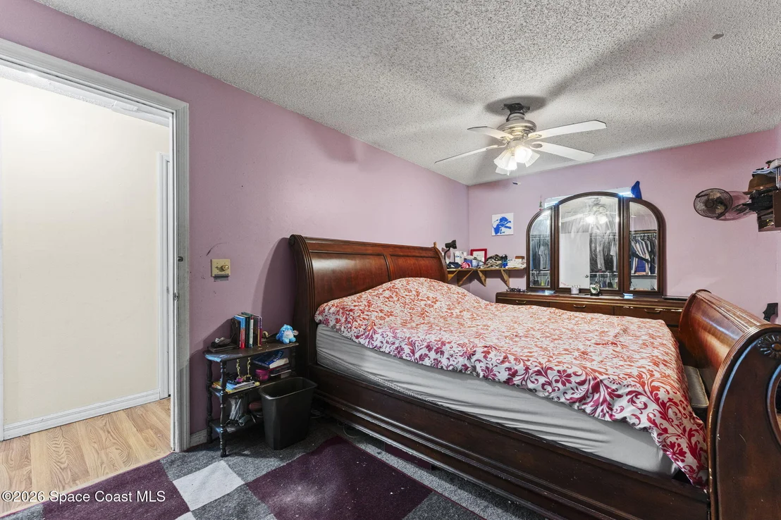 Photo of 988 Pineland Drive