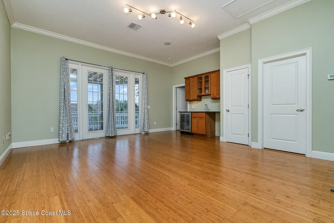 Photo of 315 Newport Drive