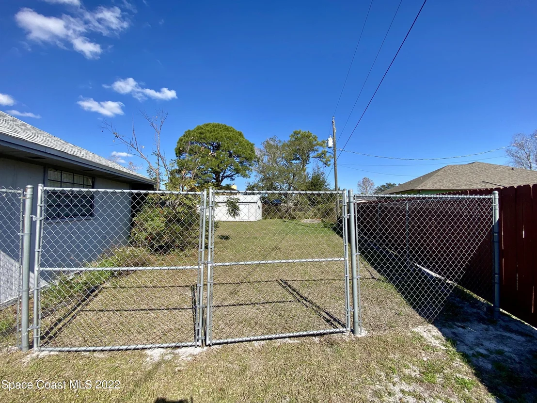Photo of 3965 Oakland Street