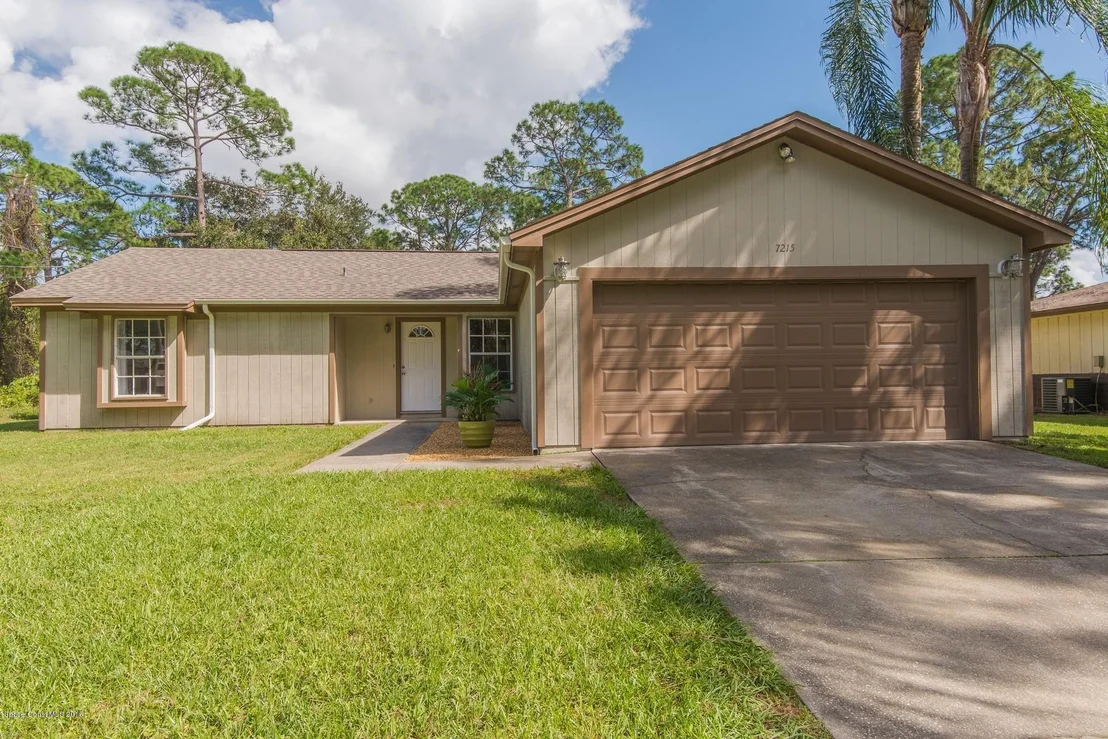 Photo of 7215 Freeport Road