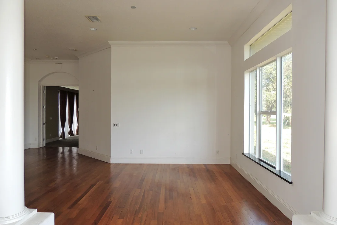 Photo of 1120 NE Riviera Drive