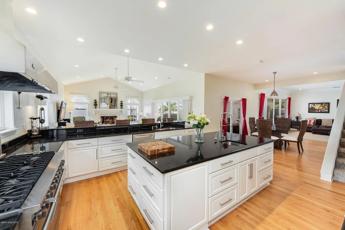 Photo of 538 Lanternback Island Drive