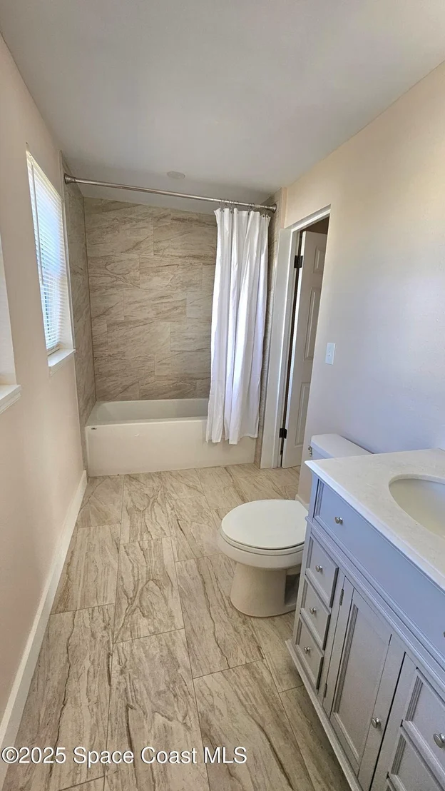 Photo of 402 Edinburgh Drive