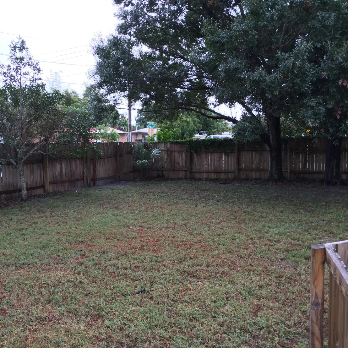 Photo of 476 Crescent Drive