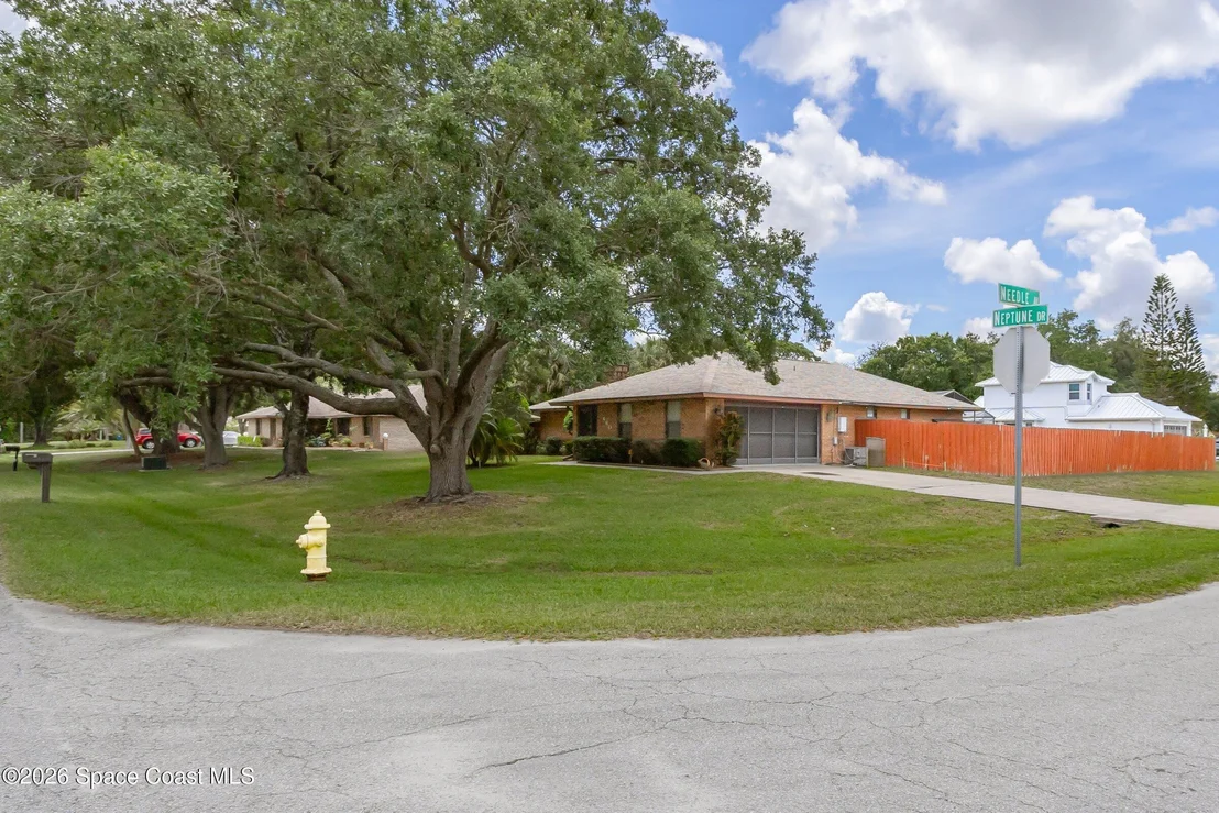 Photo of 460 Neptune Drive NE