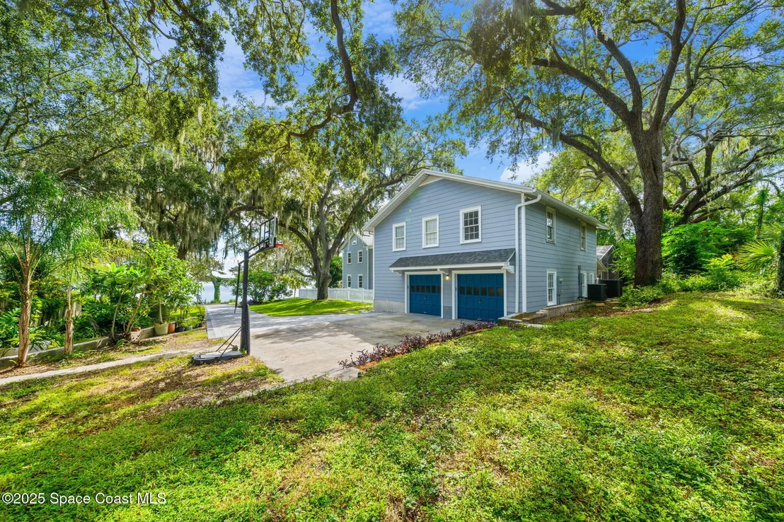 Photo of 875 N Indian River Drive