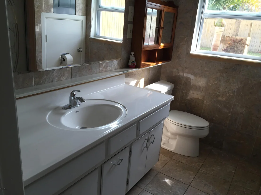 Photo of 1177 Bell Street